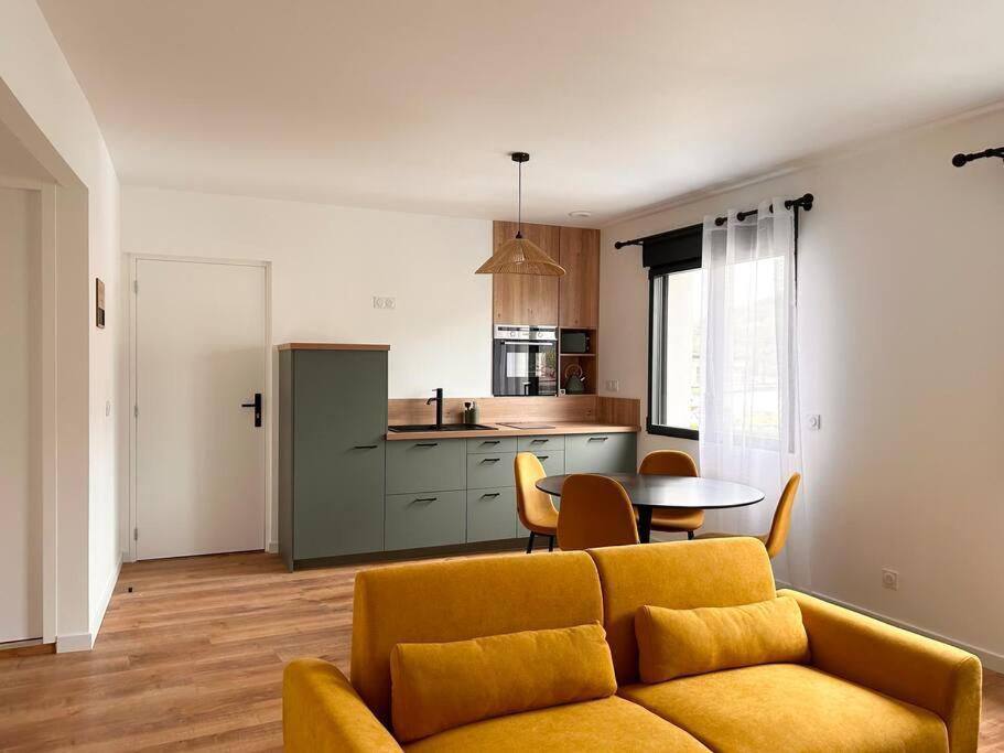 Home 724 Saint-Leger-du-Bourg-Denis Esterno foto